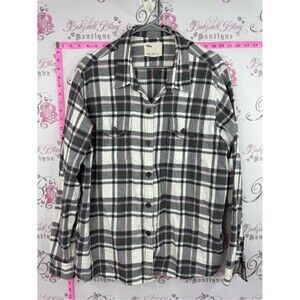 Tilley Plaid Button-Up Shirt in White, Gray & Pink
